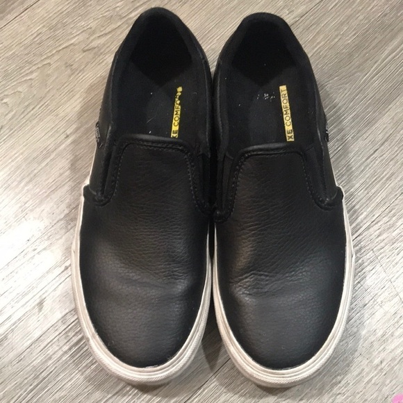 Vans Deluxe Comfort Classic Black Leather Slip-On Sneakers size 6 - Picture 1 of 8